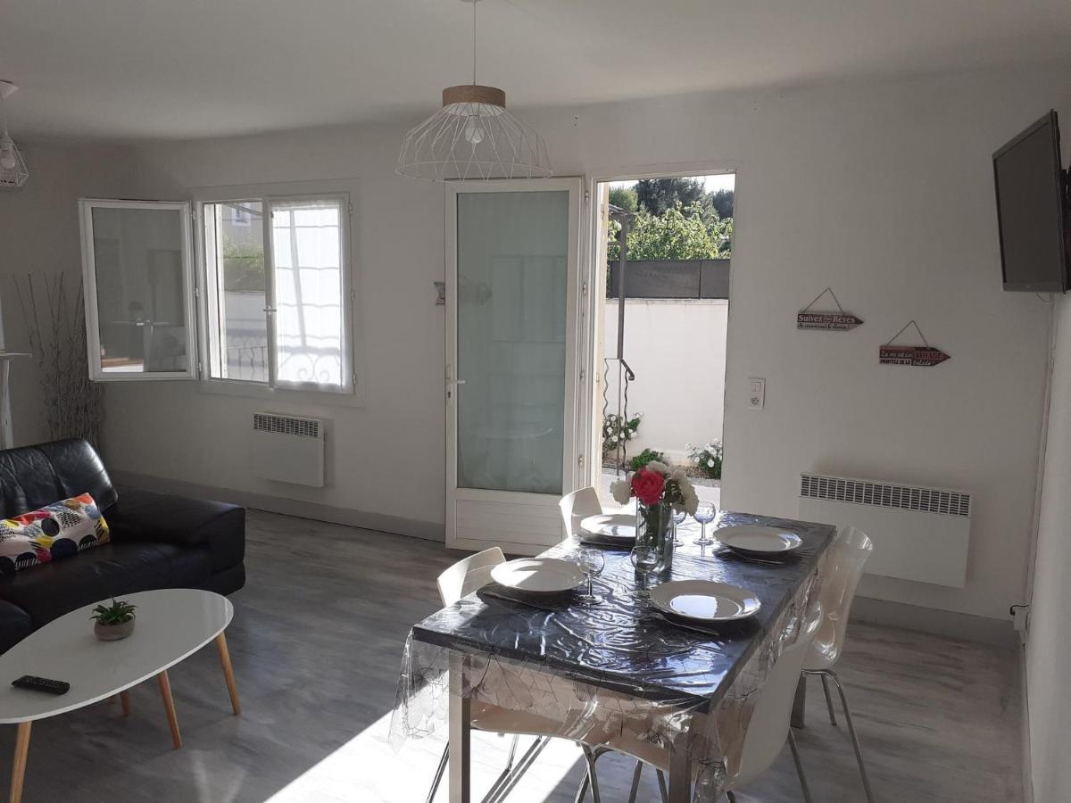 La Maison De Manon, 4-5Personnes, 75M2, Centre Village Avec Piscine Privee Maussane-les-Alpilles Exterior foto